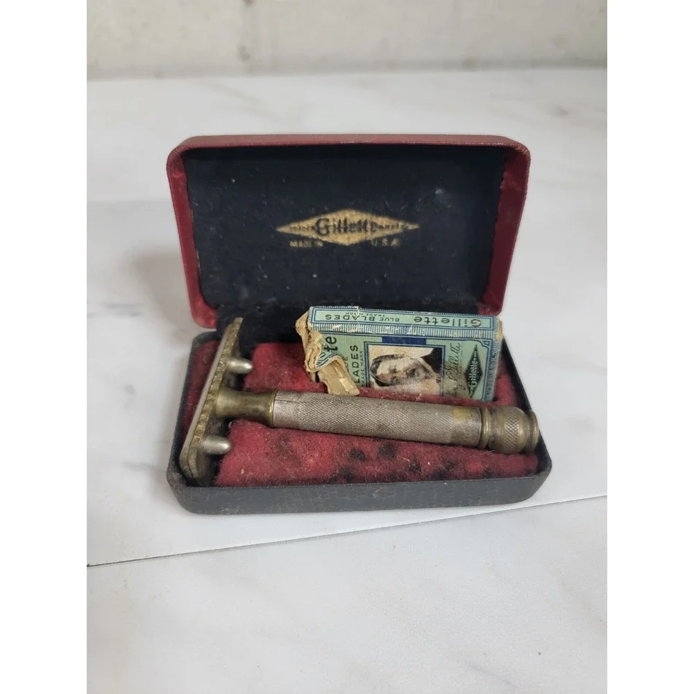 Vintage 1930's‎ Gillette Safety Razor BLUE BLADES As Is